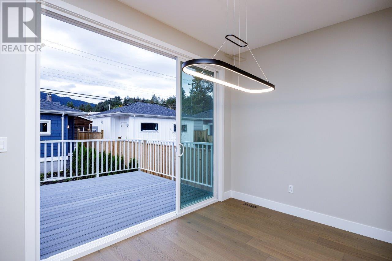 336 E 17th Street, North Vancouver, British Columbia  V7L 2V9 - Photo 11 - R2984937