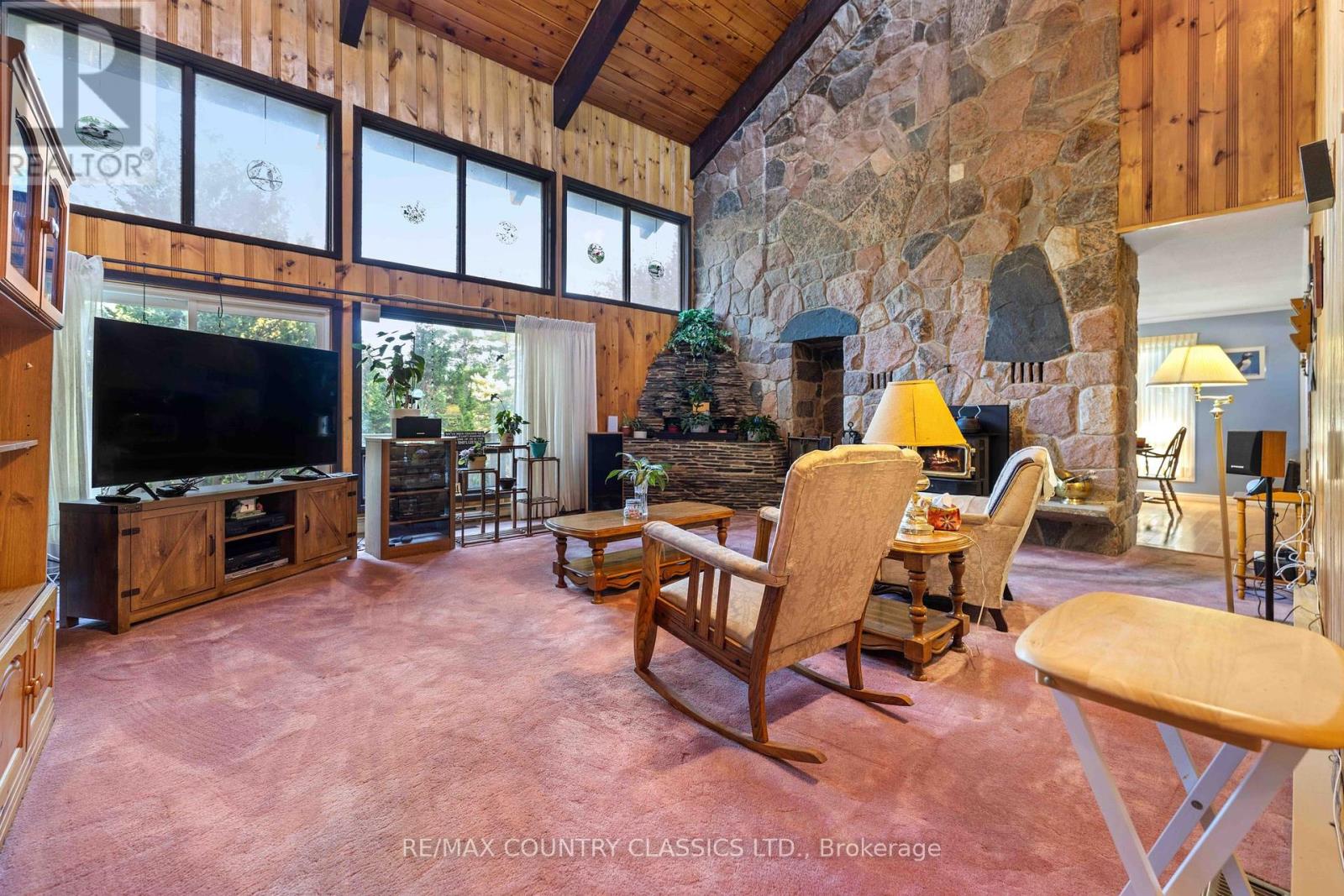 13 Lorbetski Road, Madawaska Valley, Ontario  K0J 1B0 - Photo 4 - X12055482