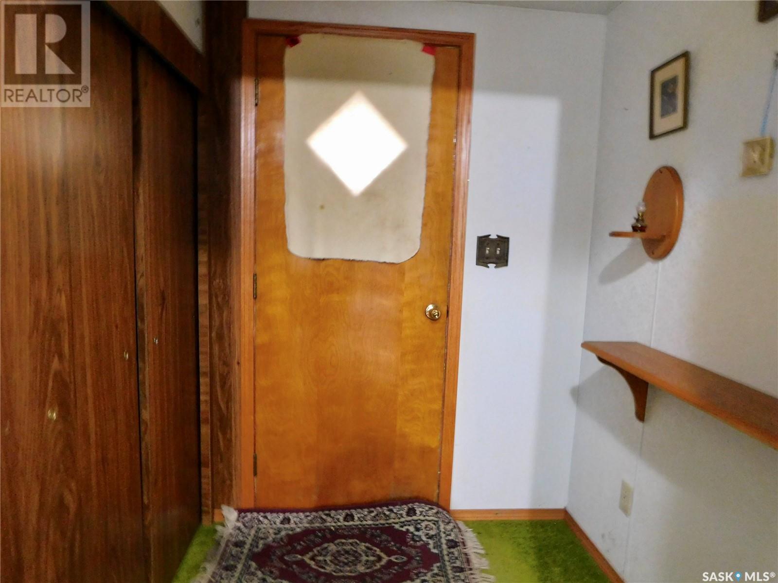 Property at 517 3rd AVENUE E image 5