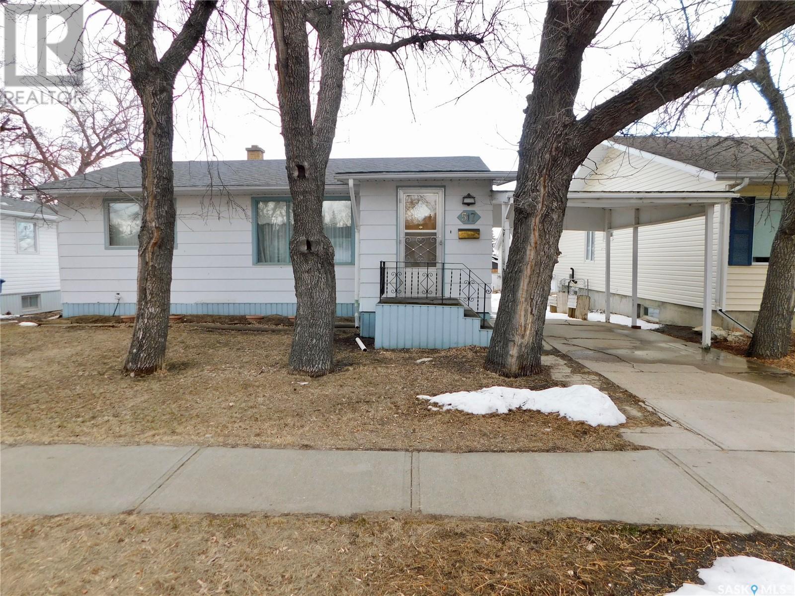 Property at 517 3rd AVENUE E image 1