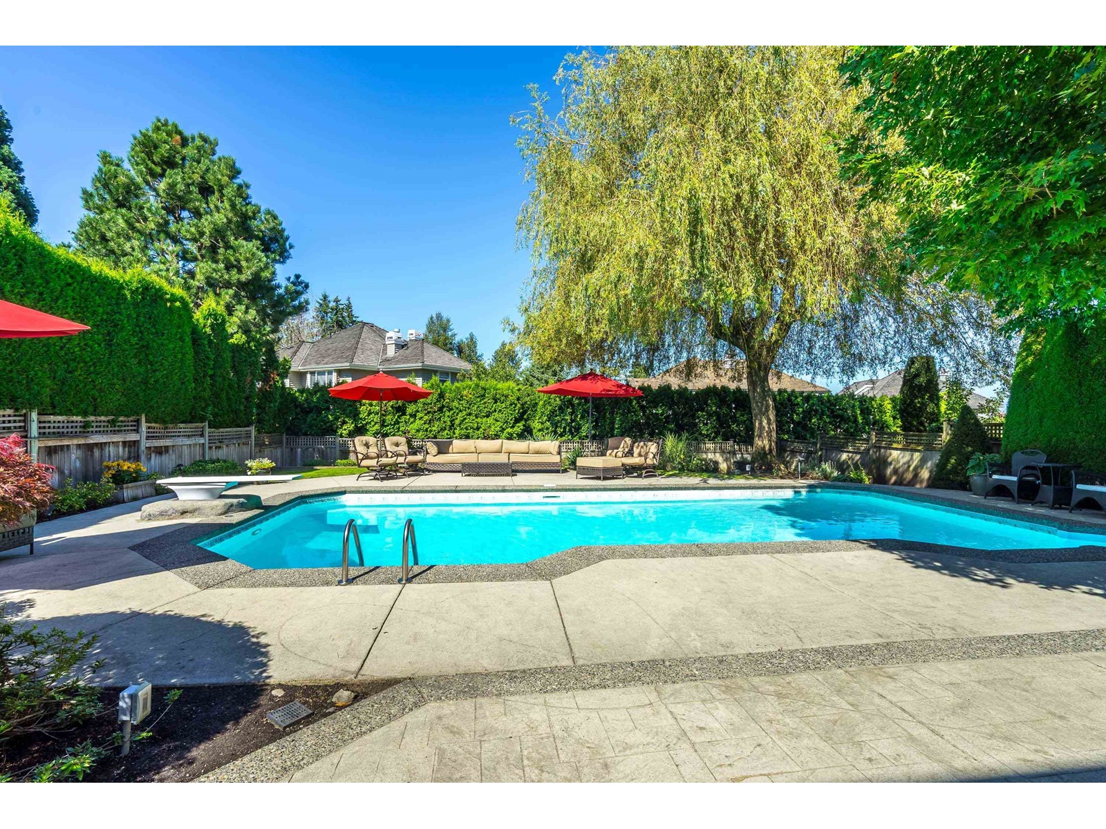 Property at 15639 37A AVENUE image 1