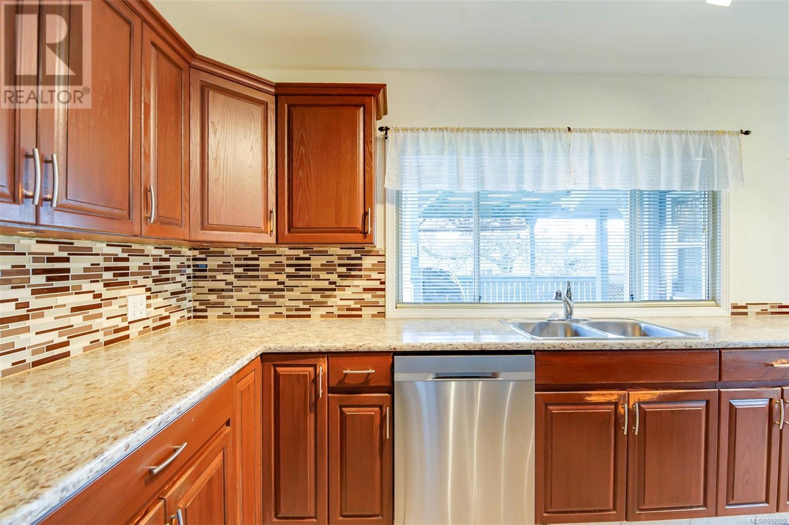Property at 4260 Montrose St image 4