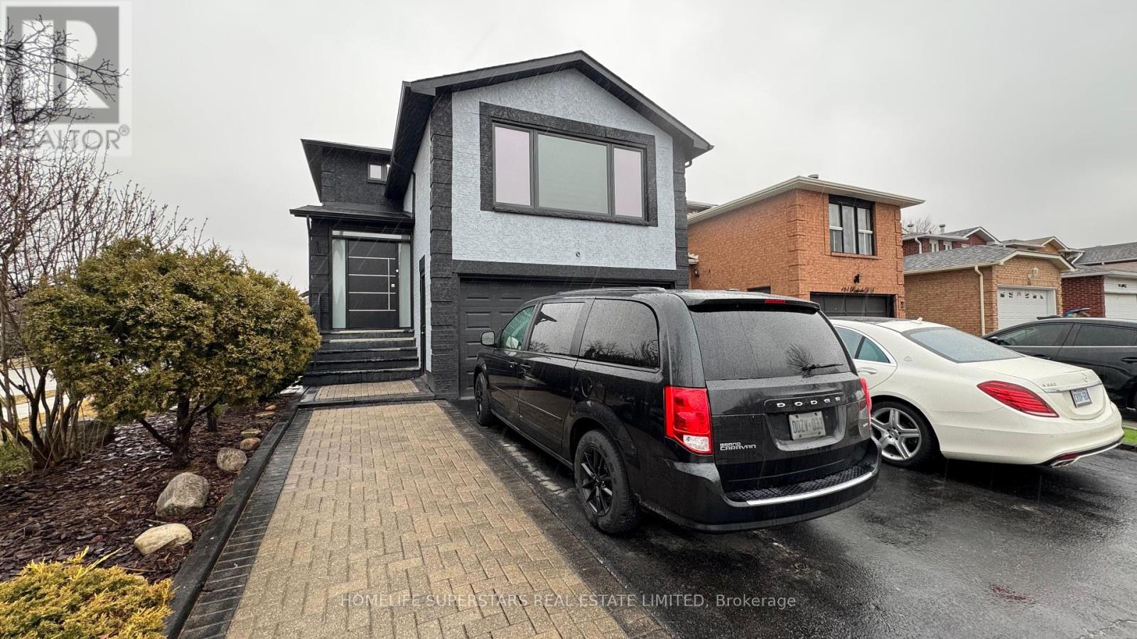 159 Richvale Drive S, Brampton, Ontario  L6Z 4P6 - Photo 2 - W12055502