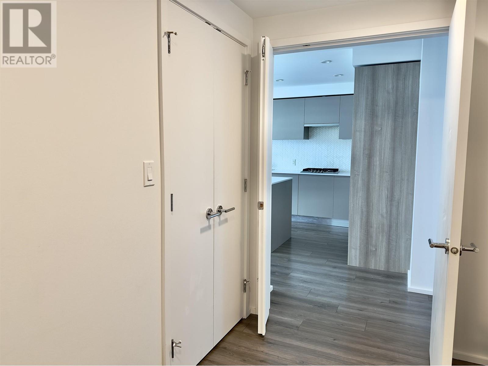 2407 3833 Evergreen Place, Burnaby, British Columbia  V3J 0M2 - Photo 3 - R2984442
