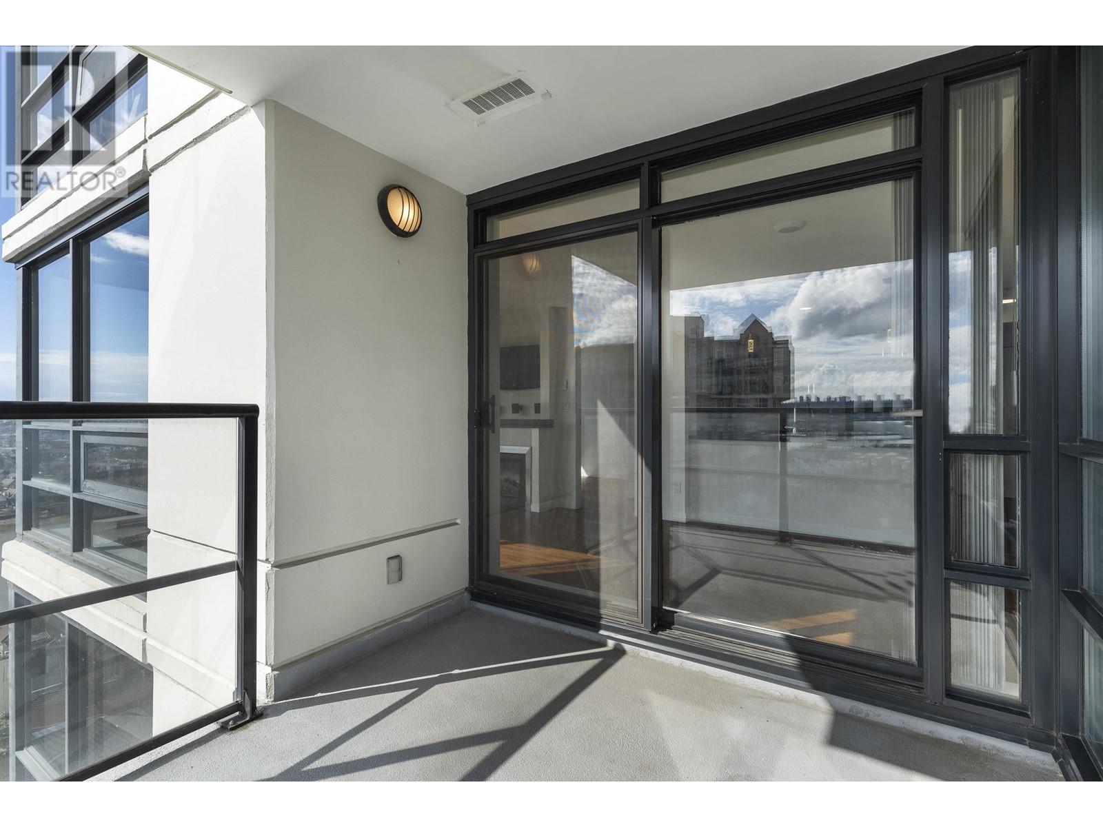 1903 1 Renaissance Square, New Westminster, British Columbia  V3M 0B6 - Photo 26 - R2984931