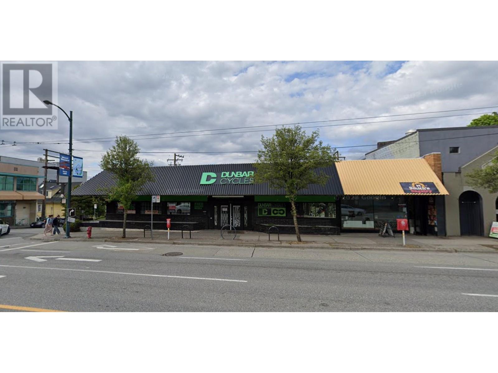 195 W BROADWAY, Vancouver, British Columbia