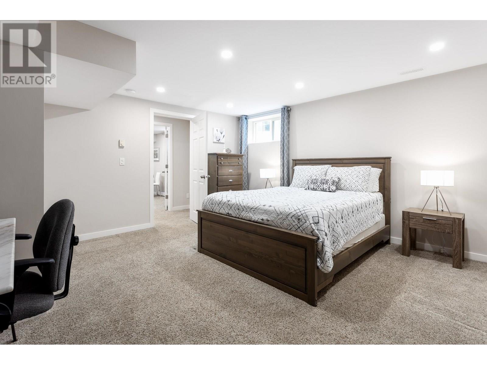 2443 Leclair Drive, Coquitlam, British Columbia  V3K 6G7 - Photo 31 - R2968845