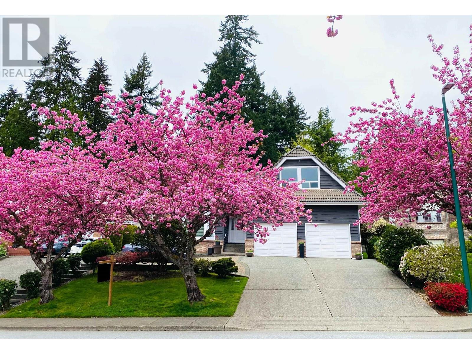 2443 Leclair Drive, Coquitlam, British Columbia  V3K 6G7 - Photo 5 - R2968845