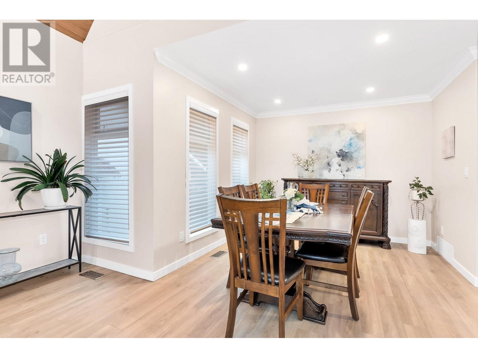 2443 Leclair Drive, Coquitlam, British Columbia  V3K 6G7 - Photo 9 - R2968845