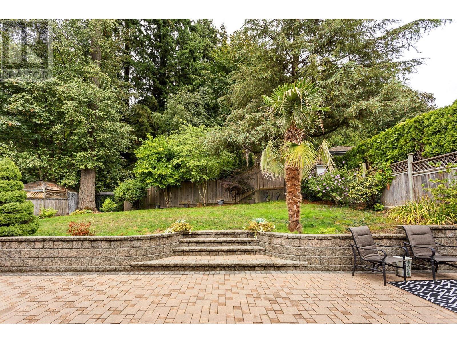 2443 Leclair Drive, Coquitlam, British Columbia  V3K 6G7 - Photo 6 - R2968845