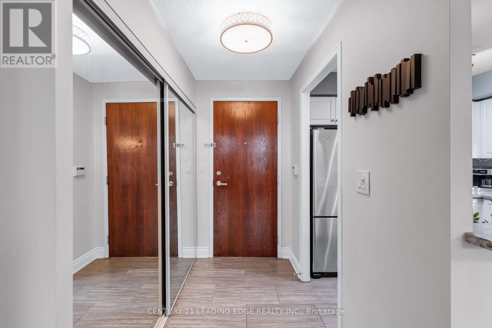 105 - 39 Pemberton Avenue, Toronto (Newtonbrook East), Ontario  M2M 4L6 - Photo 2 - C12055523
