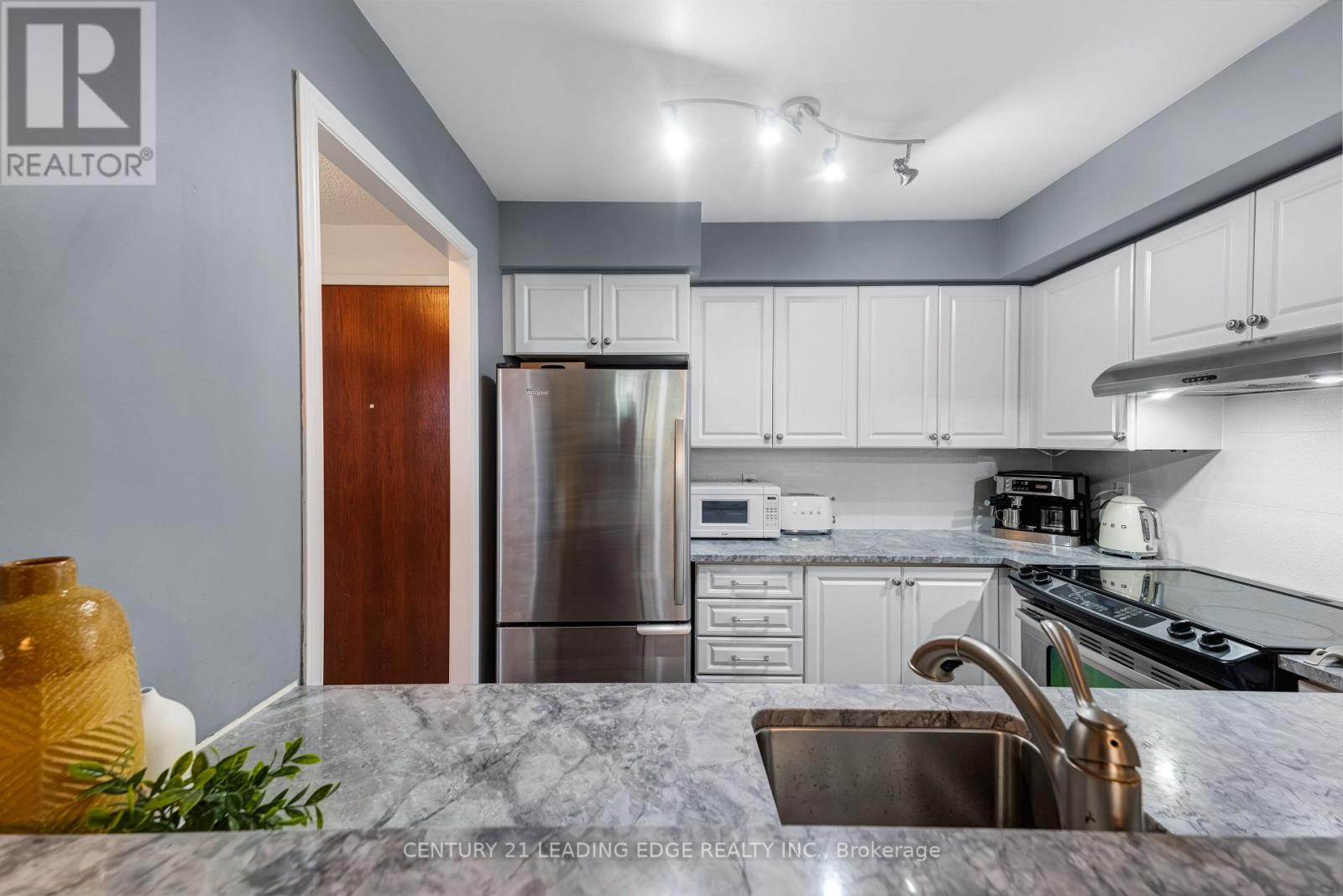 105 - 39 Pemberton Avenue, Toronto (Newtonbrook East), Ontario  M2M 4L6 - Photo 6 - C12055523