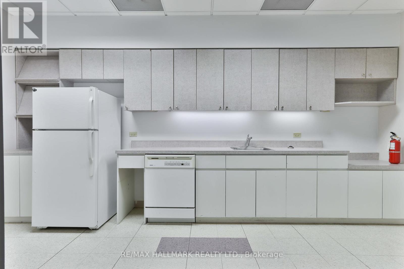 11 - 1111 Stellar Drive, Newmarket (Newmarket Industrial Park), Ontario  L3Y 7B8 - Photo 34 - N12055524