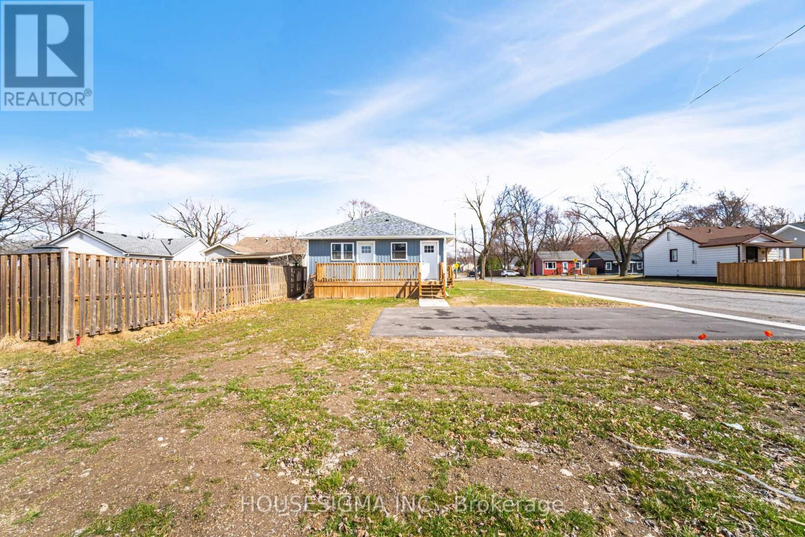 Property at 15 KEELE STREET image 3