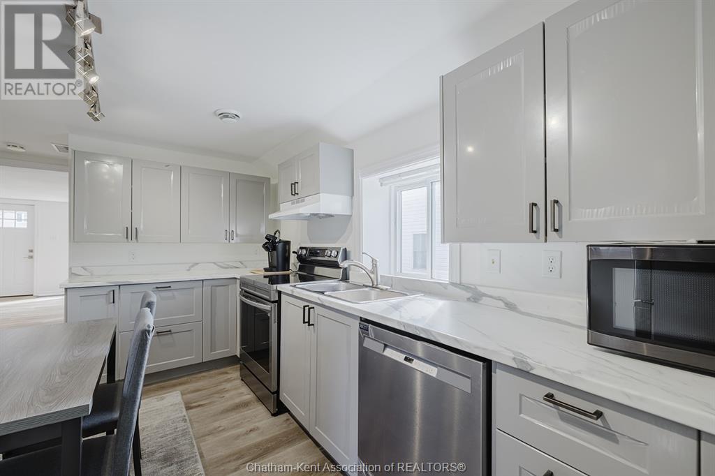 Property at 47 Broadway STREET image 4