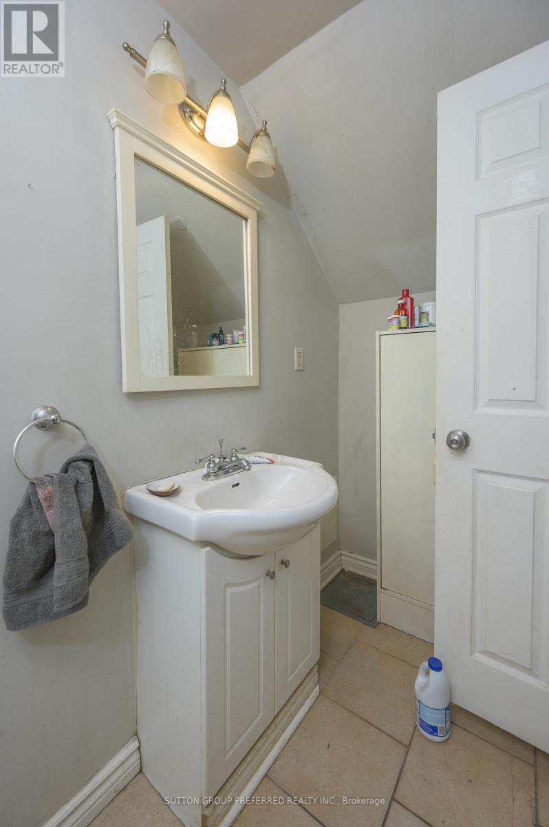 51 Stanley Street, London South, Ontario  N6C 1B2 - Photo 29 - X12055552