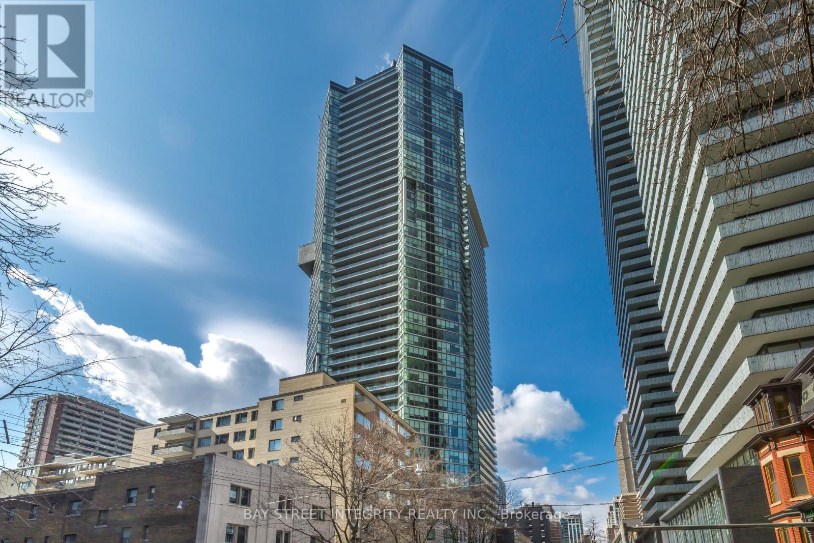 2112 - 45 Charles Street E, Toronto, Ontario  M4Y 0B8 - Photo 1 - C12055557