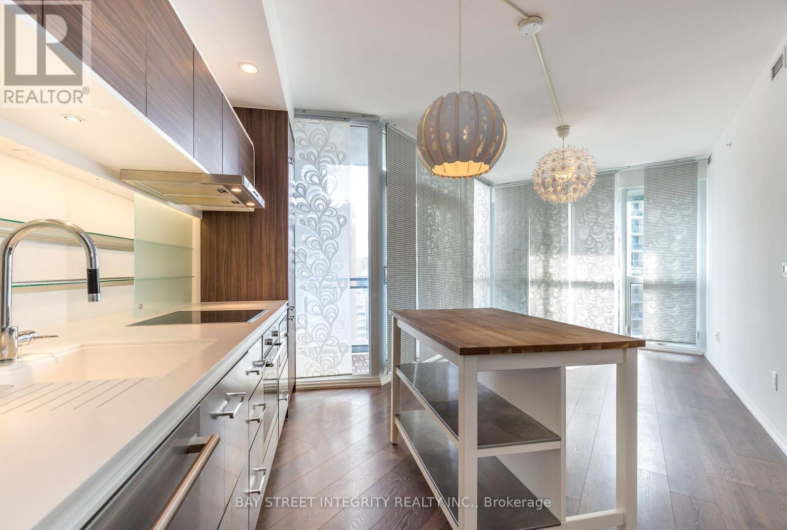 2112 - 45 Charles Street E, Toronto, Ontario  M4Y 0B8 - Photo 8 - C12055557