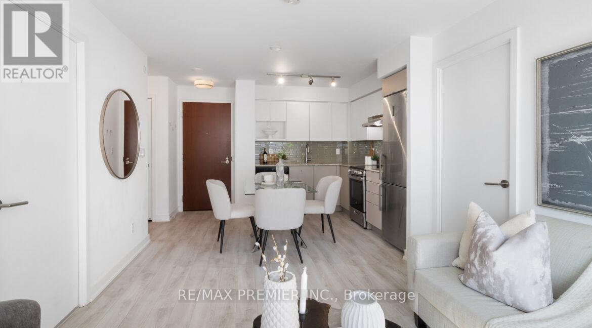 303 - 120 Varna Drive, Toronto (Englemount-Lawrence), Ontario  M6A 0B3 - Photo 18 - C12055570
