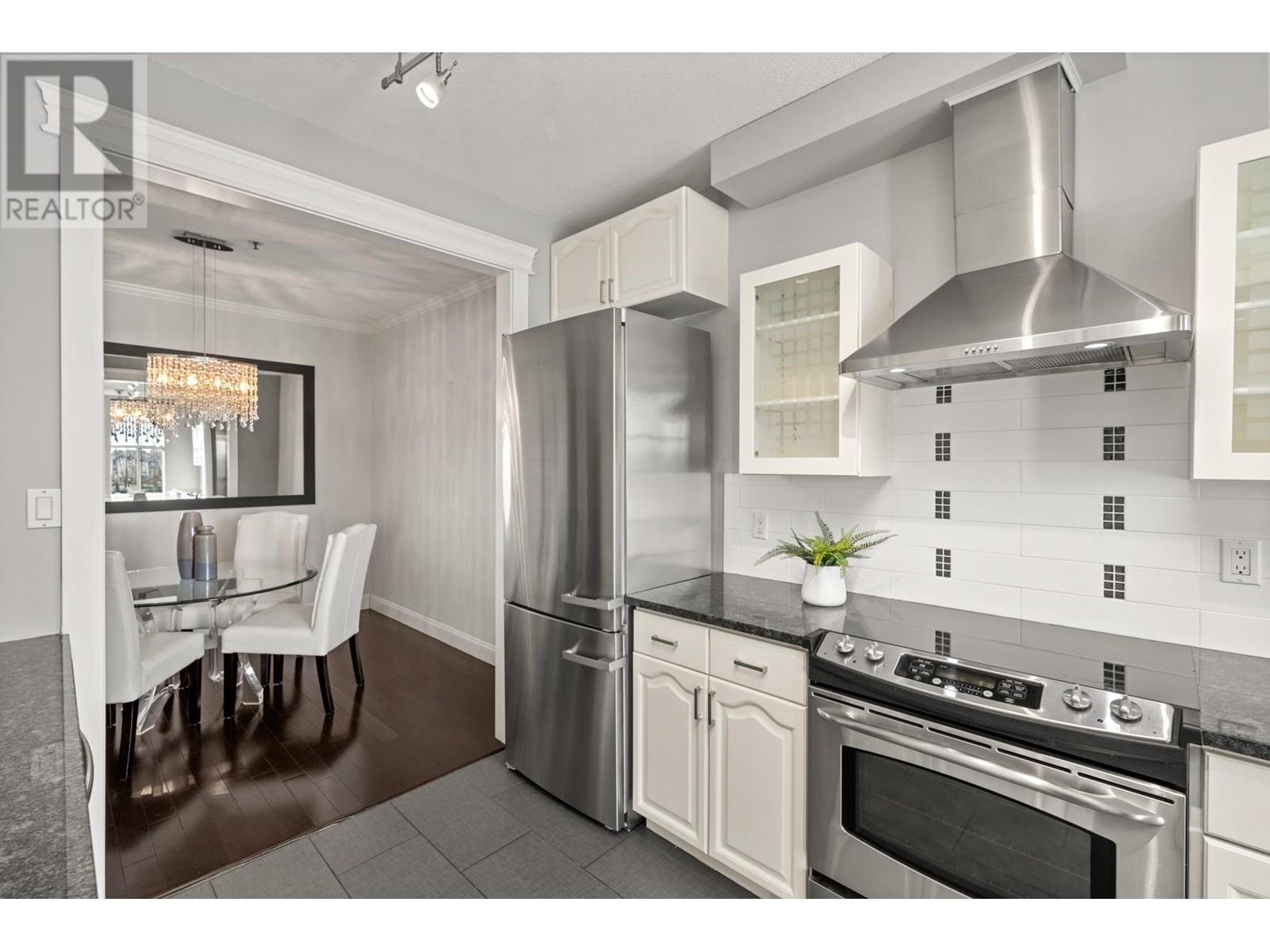 306 2 Renaissance Square, New Westminster, British Columbia  V3M 6K3 - Photo 13 - R2984689