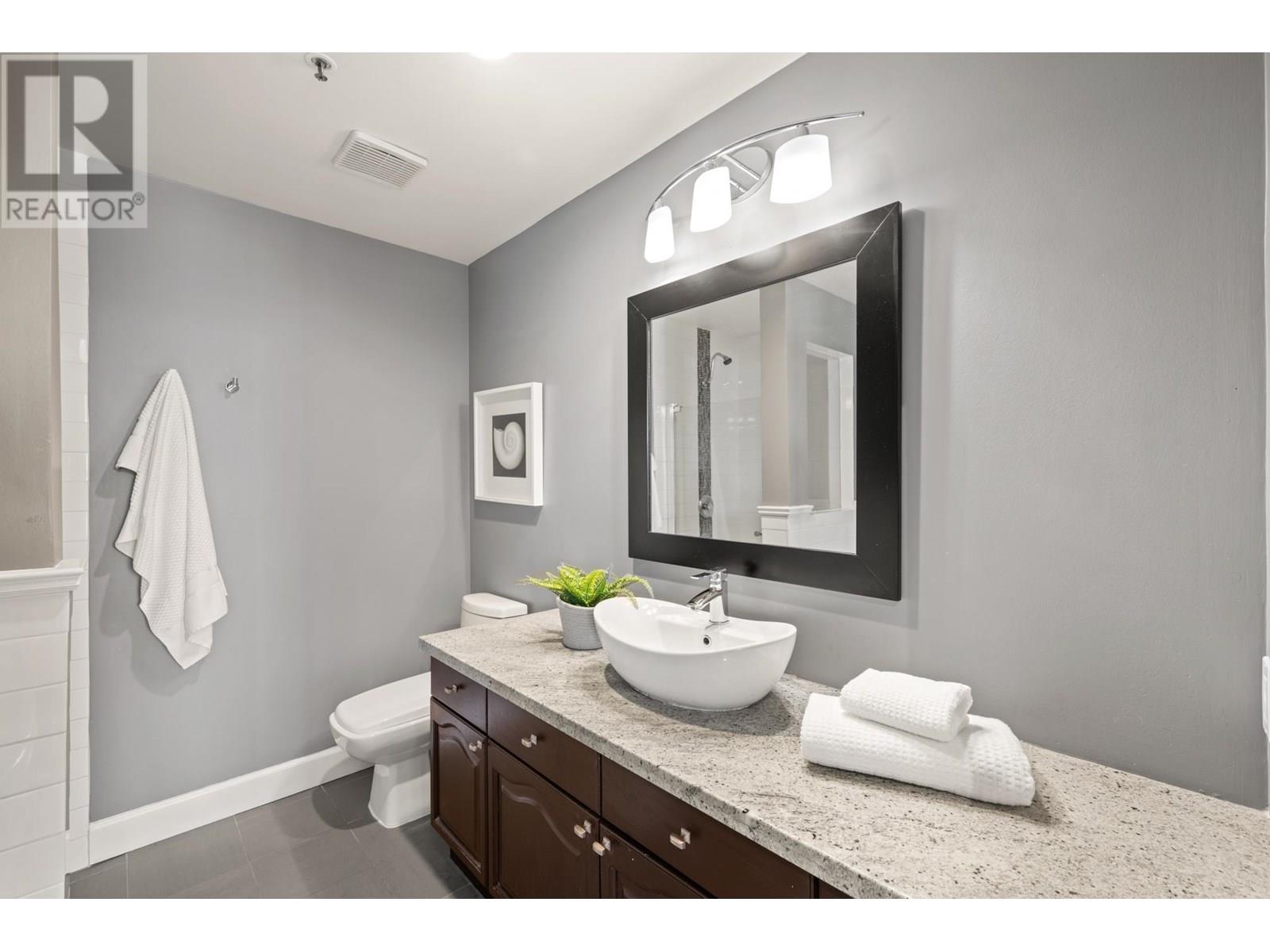 306 2 Renaissance Square, New Westminster, British Columbia  V3M 6K3 - Photo 22 - R2984689
