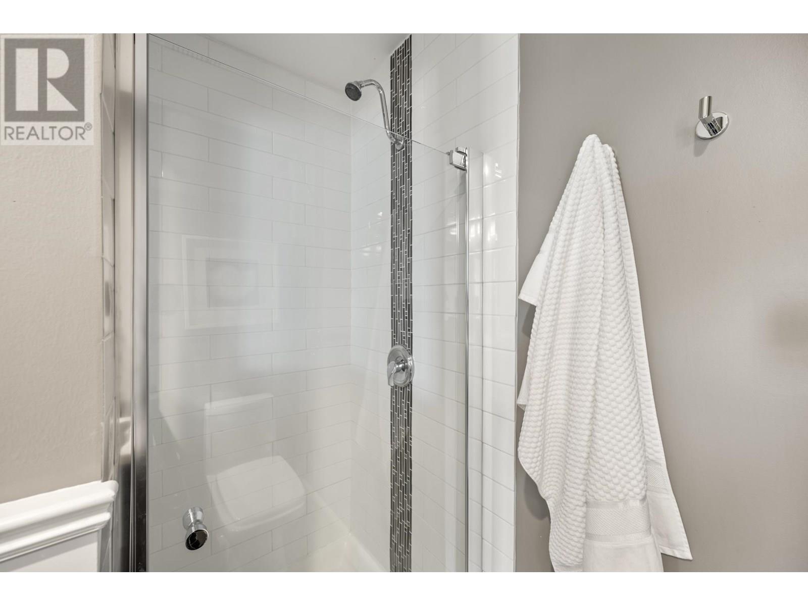 306 2 Renaissance Square, New Westminster, British Columbia  V3M 6K3 - Photo 24 - R2984689