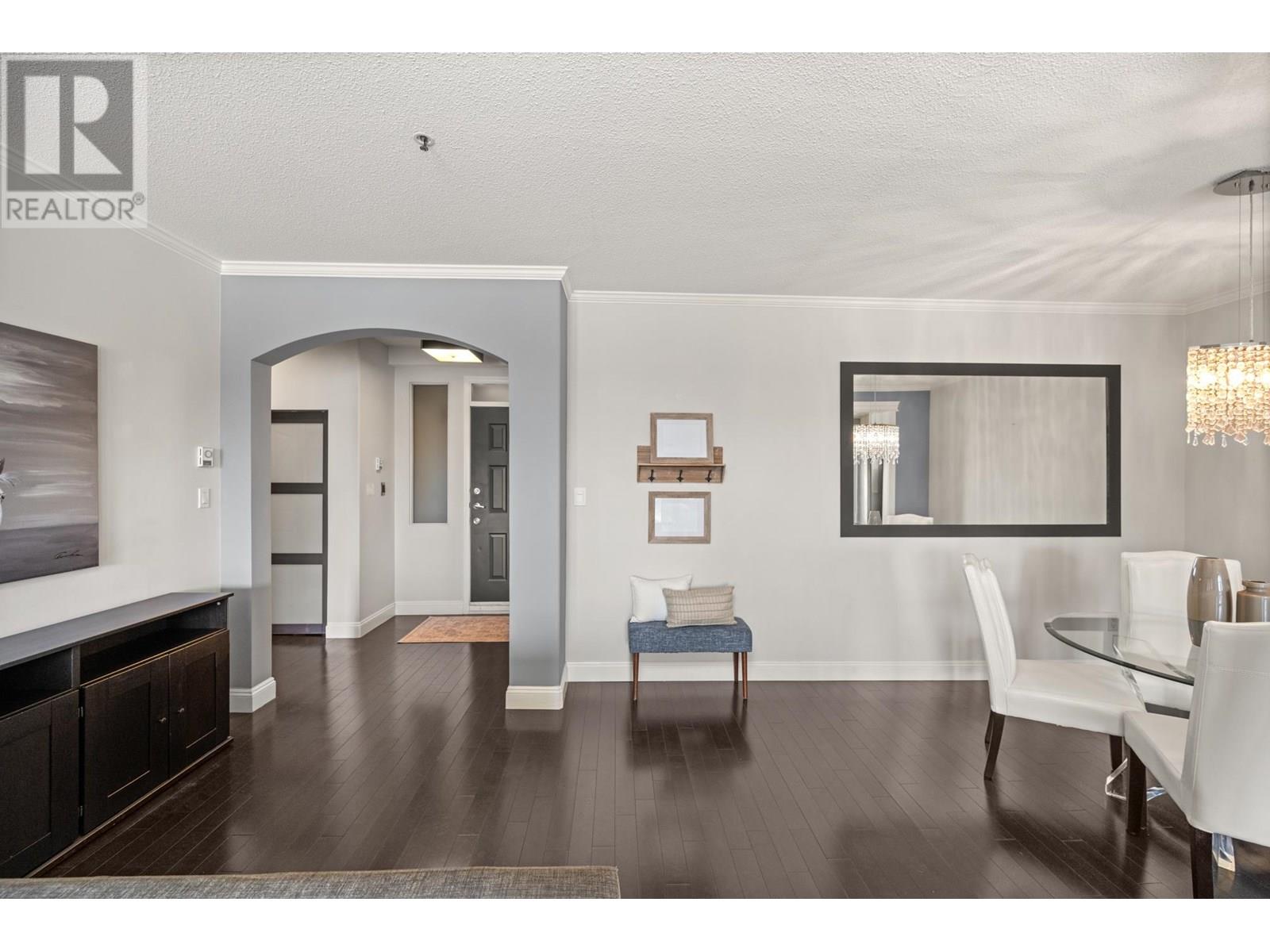 306 2 Renaissance Square, New Westminster, British Columbia  V3M 6K3 - Photo 6 - R2984689