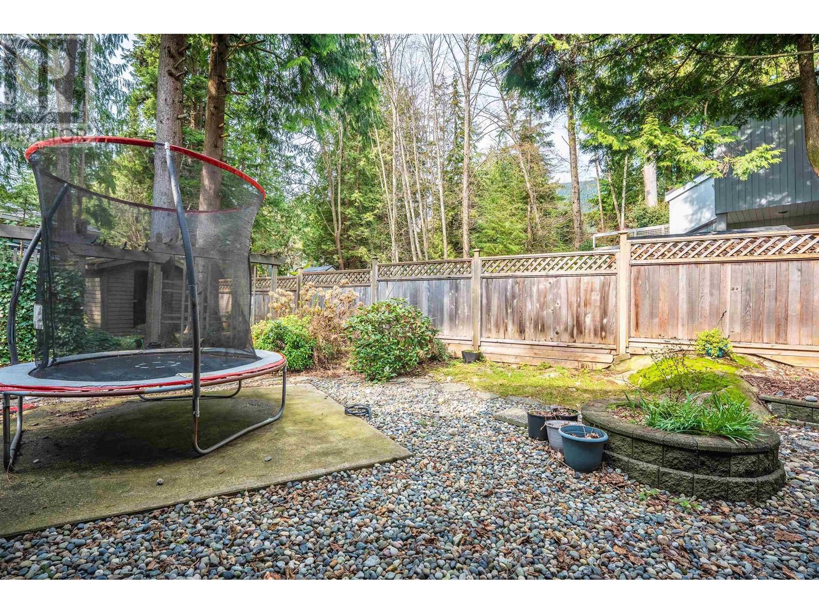 5535 Huckleberry Lane, North Vancouver, British Columbia  V7R 4N9 - Photo 37 - R2984692