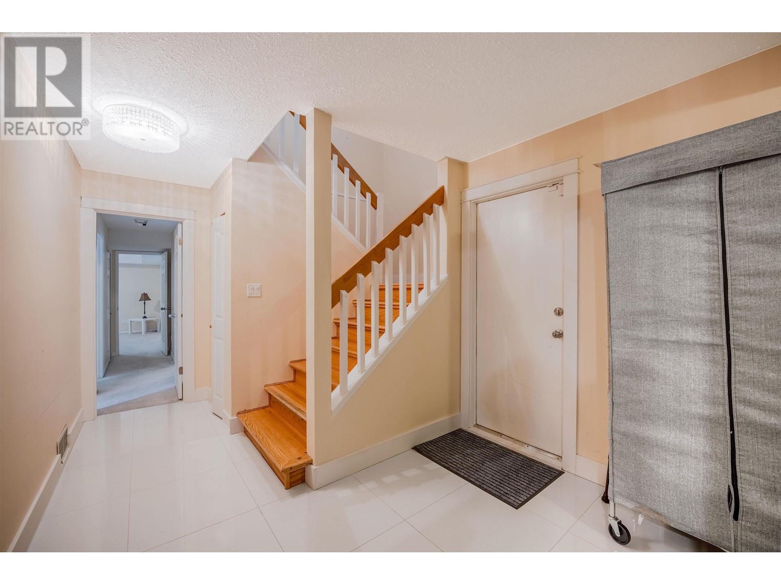 5535 Huckleberry Lane, North Vancouver, British Columbia  V7R 4N9 - Photo 25 - R2984692