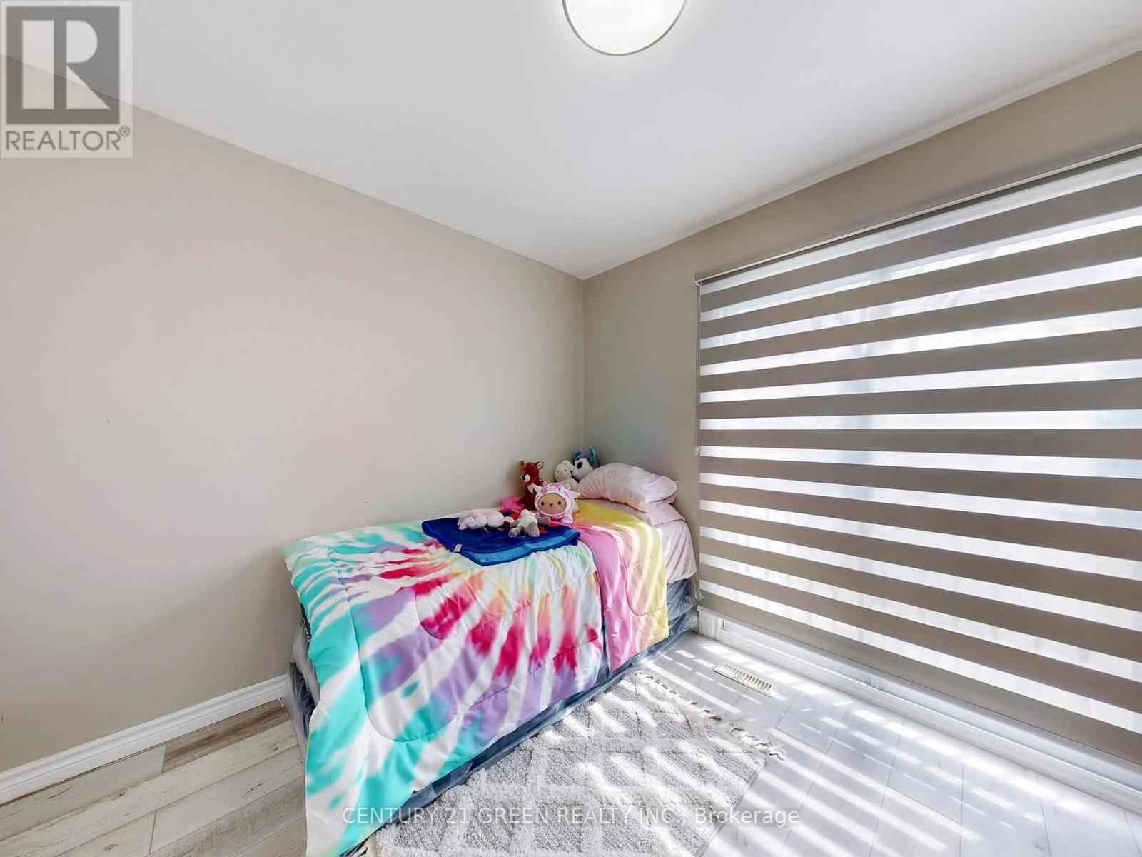 117 Redwater Drive, Toronto (Rexdale-Kipling), Ontario  M9W 2A3 - Photo 22 - W12055574