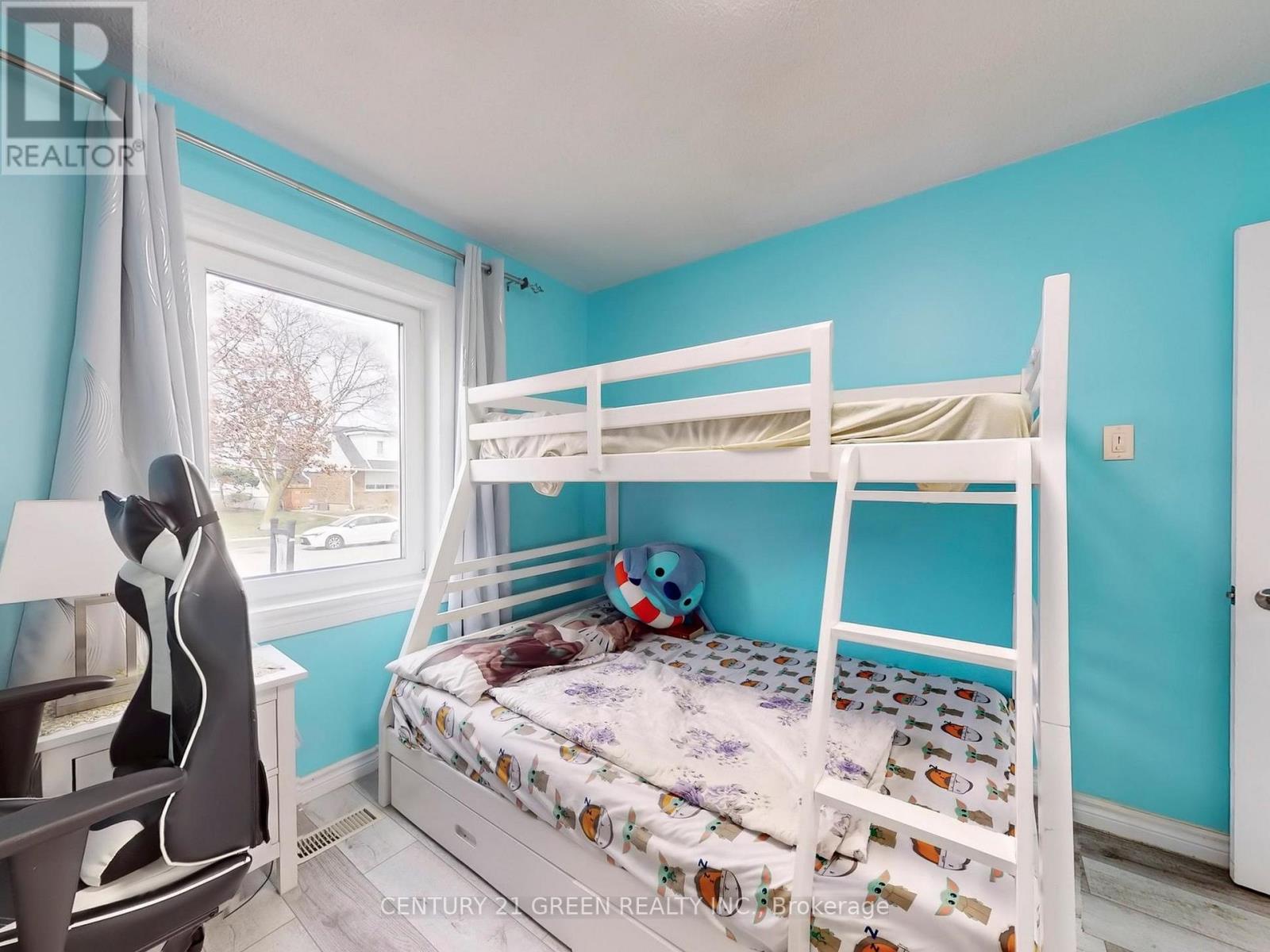 117 Redwater Drive, Toronto (Rexdale-Kipling), Ontario  M9W 2A3 - Photo 24 - W12055574