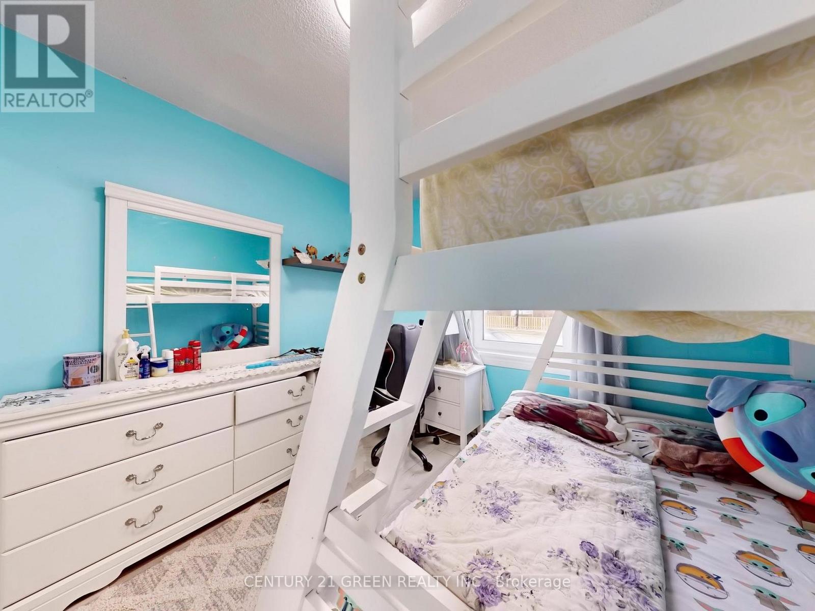 117 Redwater Drive, Toronto (Rexdale-Kipling), Ontario  M9W 2A3 - Photo 25 - W12055574