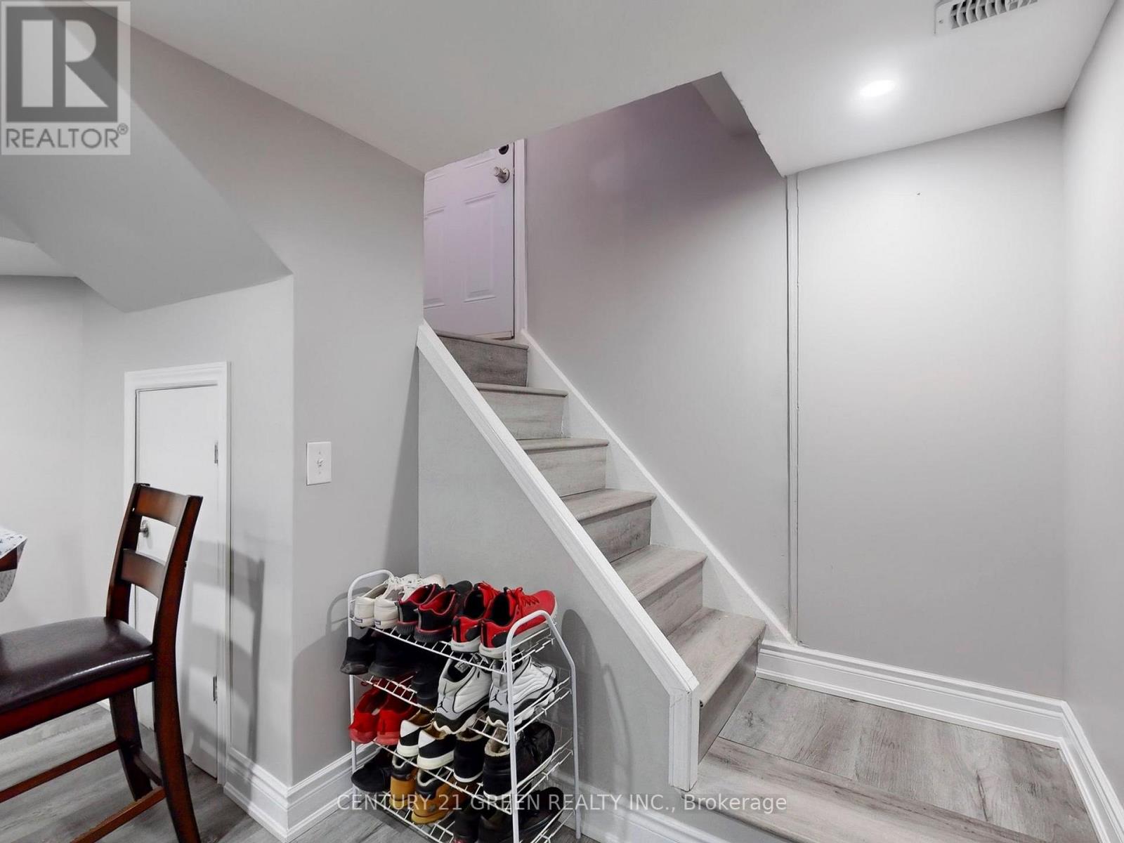 117 Redwater Drive, Toronto (Rexdale-Kipling), Ontario  M9W 2A3 - Photo 27 - W12055574