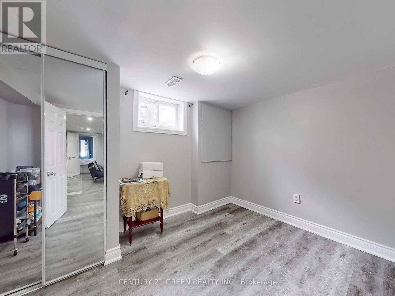 117 Redwater Drive, Toronto (Rexdale-Kipling), Ontario  M9W 2A3 - Photo 37 - W12055574