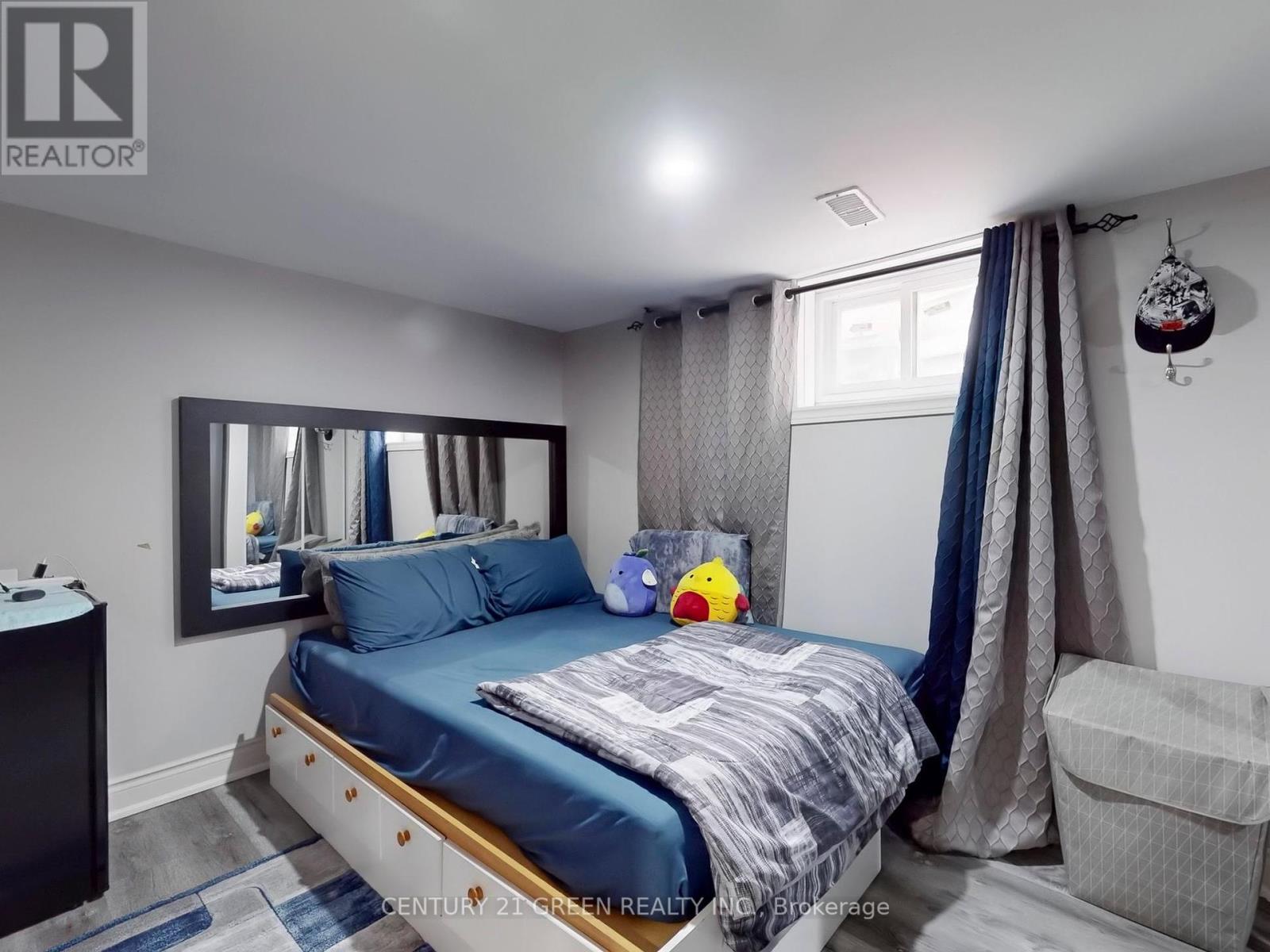 117 Redwater Drive, Toronto (Rexdale-Kipling), Ontario  M9W 2A3 - Photo 39 - W12055574