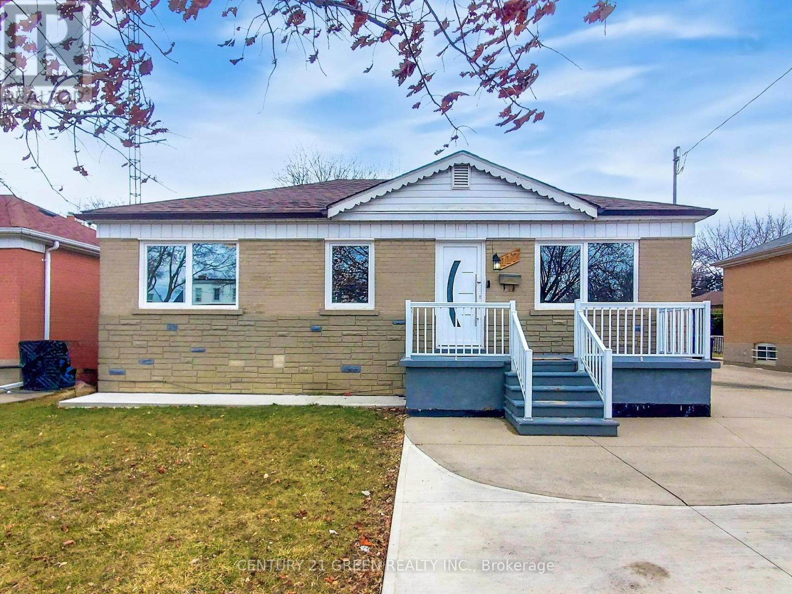 117 Redwater Drive, Toronto (Rexdale-Kipling), Ontario  M9W 2A3 - Photo 48 - W12055574