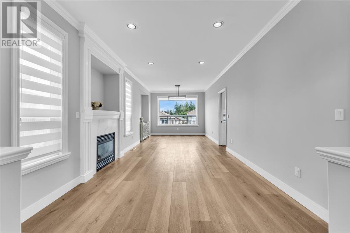 Property at 2085 BERKSHIRE CRESCENT image 4