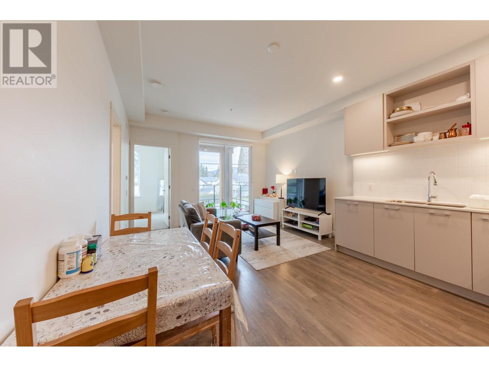212 735 Anskar Court, Coquitlam, British Columbia  V3J 0L7 - Photo 11 - R2984324