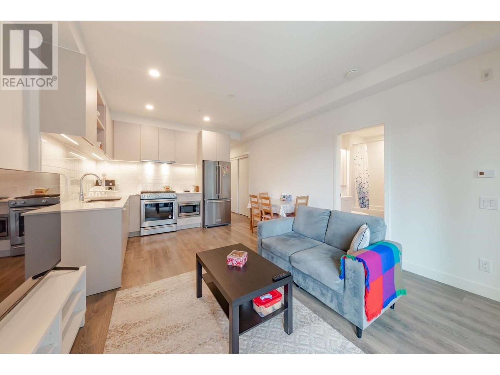 212 735 Anskar Court, Coquitlam, British Columbia  V3J 0L7 - Photo 10 - R2984324