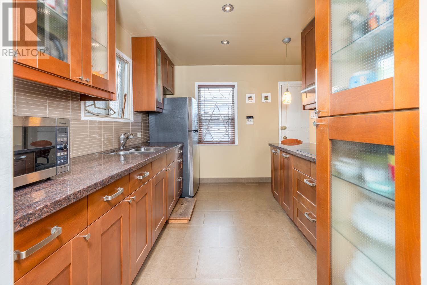 3412 E 23rd Avenue, Vancouver, British Columbia  V5R 1C2 - Photo 7 - R2981182