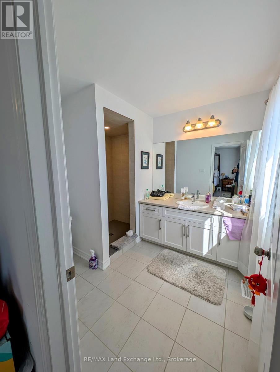 205 Jackson Street E, West Grey, Ontario  N0G 1R0 - Photo 18 - X12052890