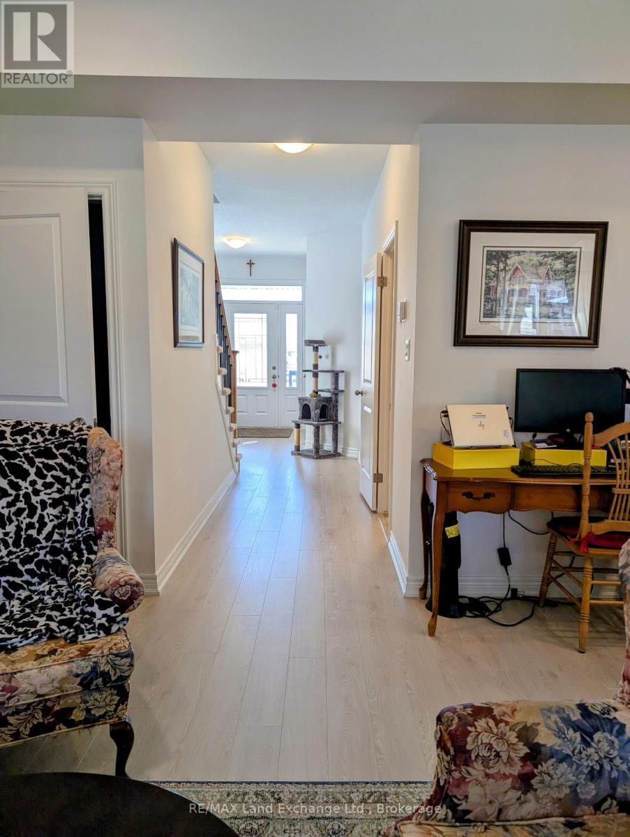 205 Jackson Street E, West Grey, Ontario  N0G 1R0 - Photo 28 - X12052890