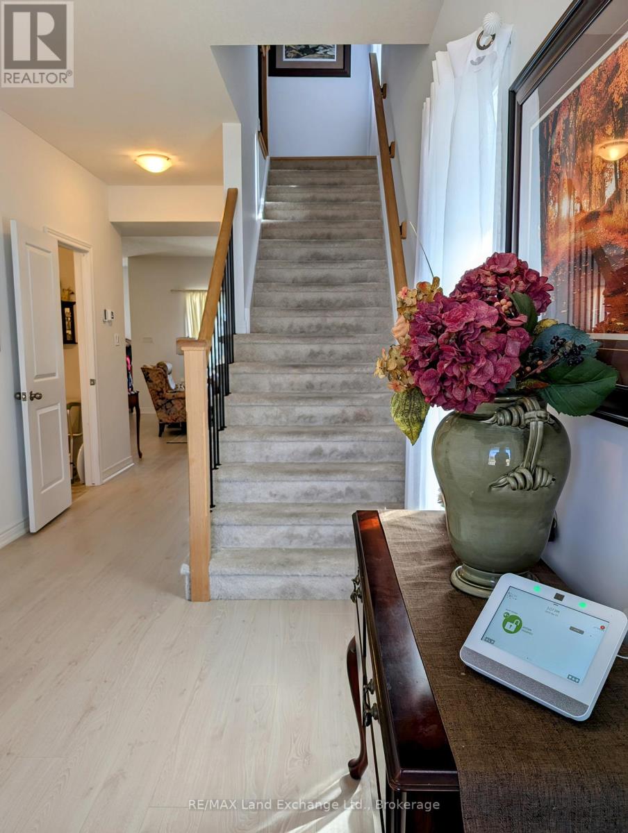 205 Jackson Street E, West Grey, Ontario  N0G 1R0 - Photo 29 - X12052890