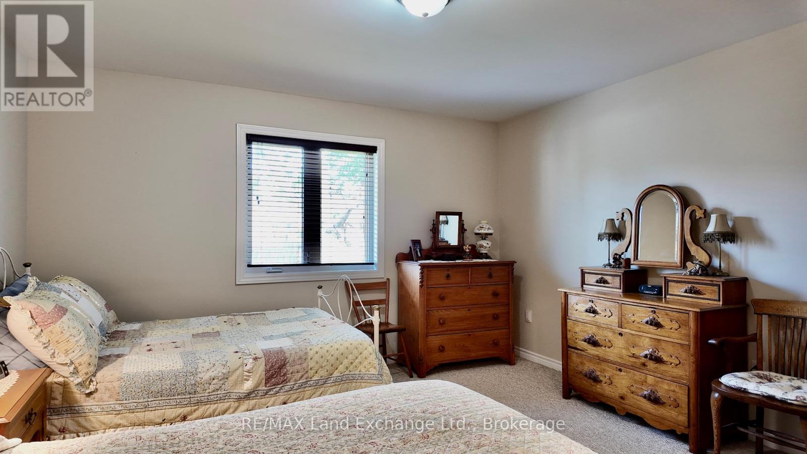 643 Pipers Court, Kincardine, Ontario  N2Z 0A1 - Photo 17 - X12055632