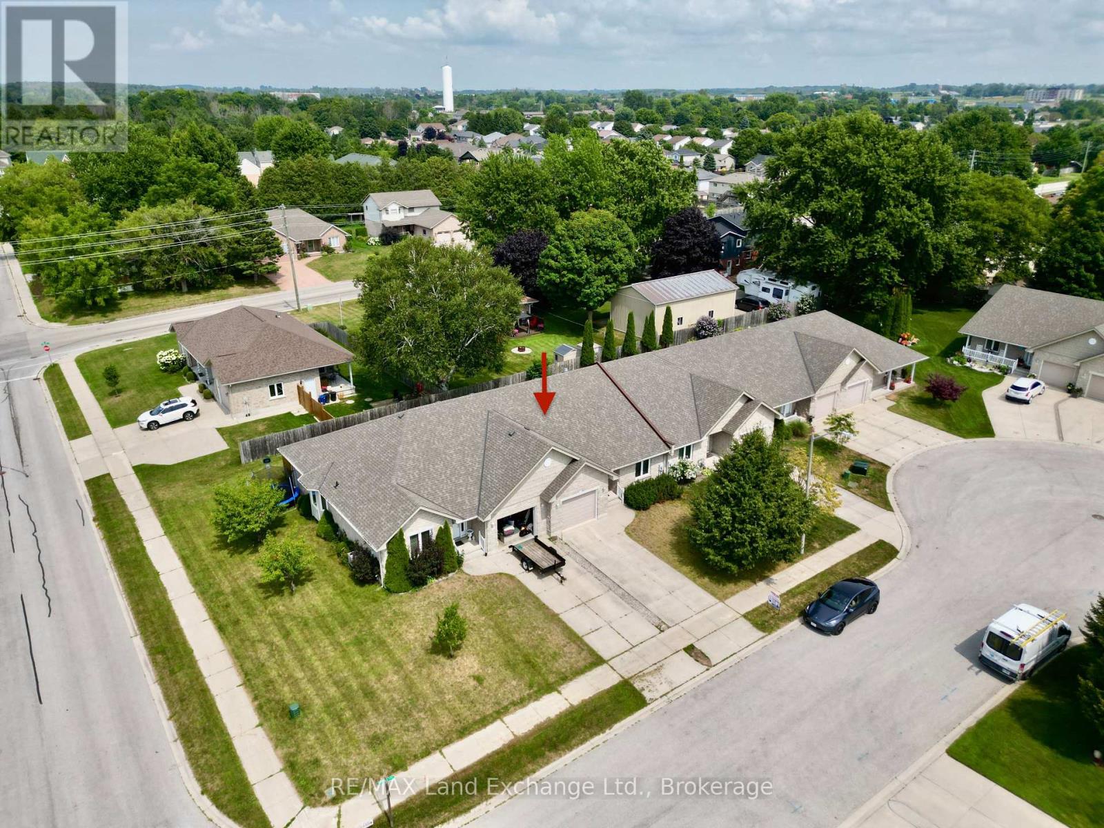 643 Pipers Court, Kincardine, Ontario  N2Z 0A1 - Photo 2 - X12055632