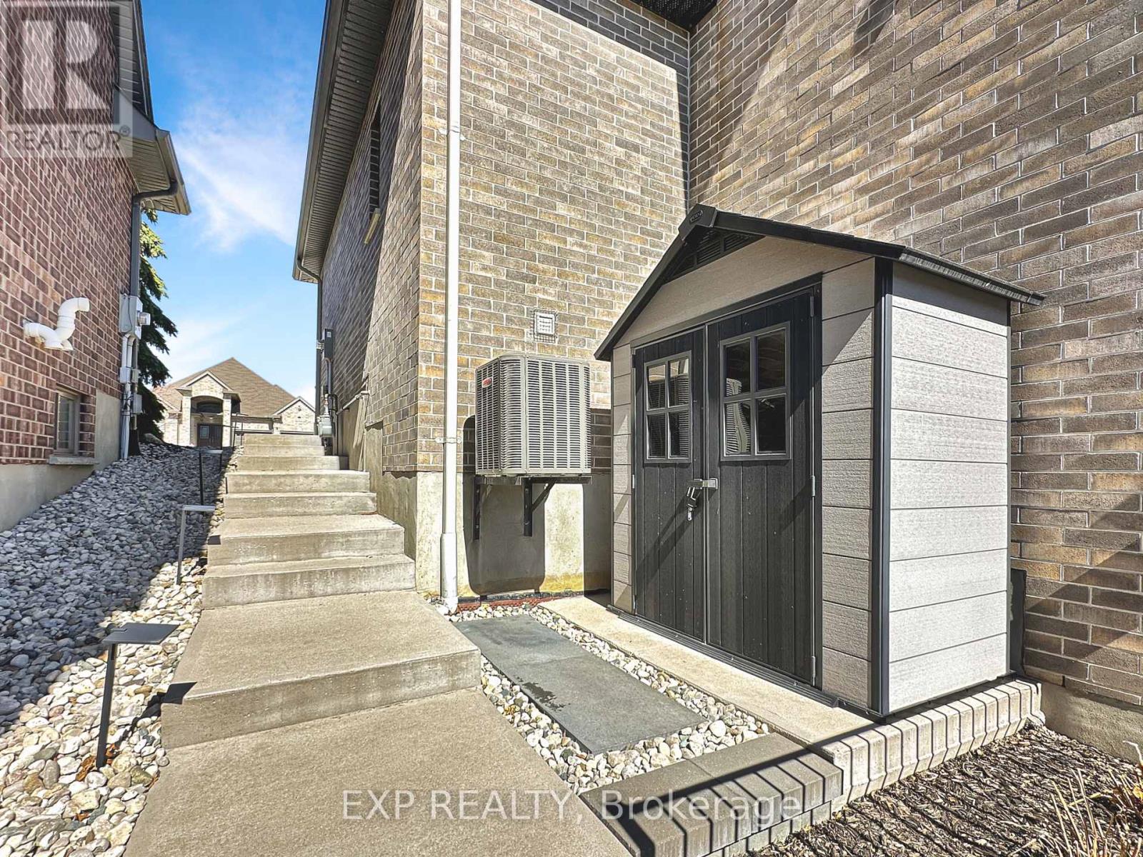 Property at 583 ECLIPSE WALK image 3