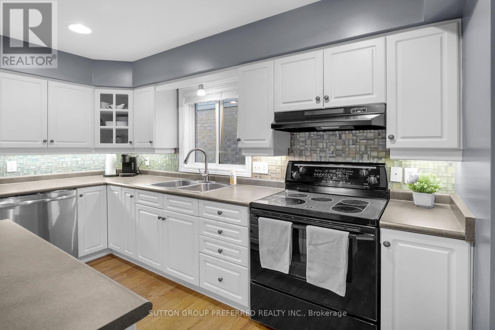 Photo 10 of 45 for 1136 Pleasantview Drive