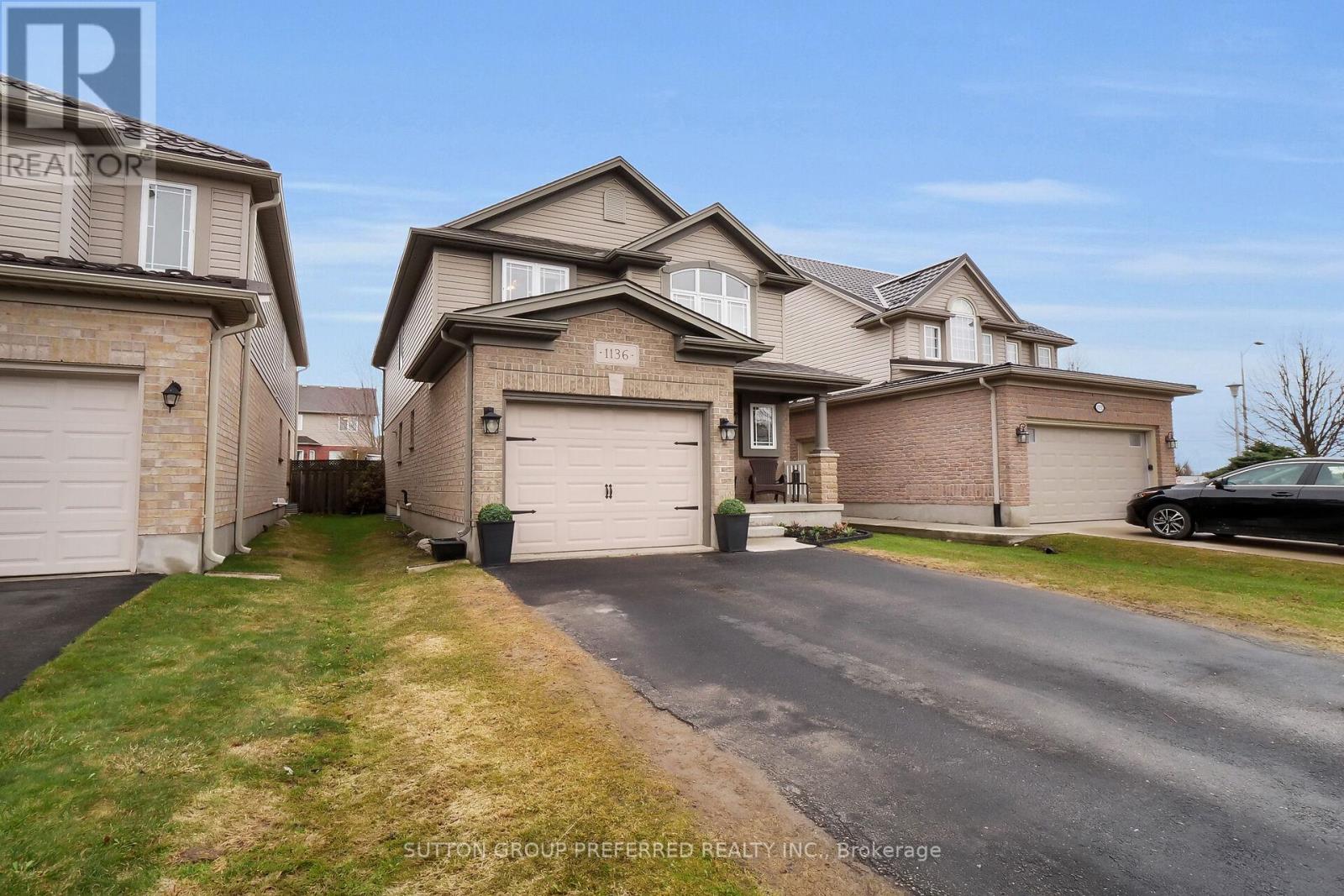 Photo 2 of 45 for 1136 Pleasantview Drive