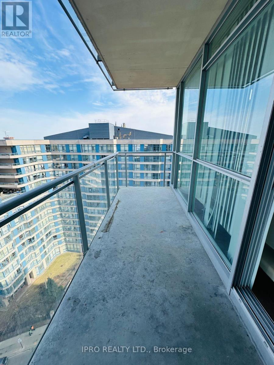 1508 - 225 Webb Drive, Mississauga, Ontario  L5B 4P2 - Photo 17 - W12051387