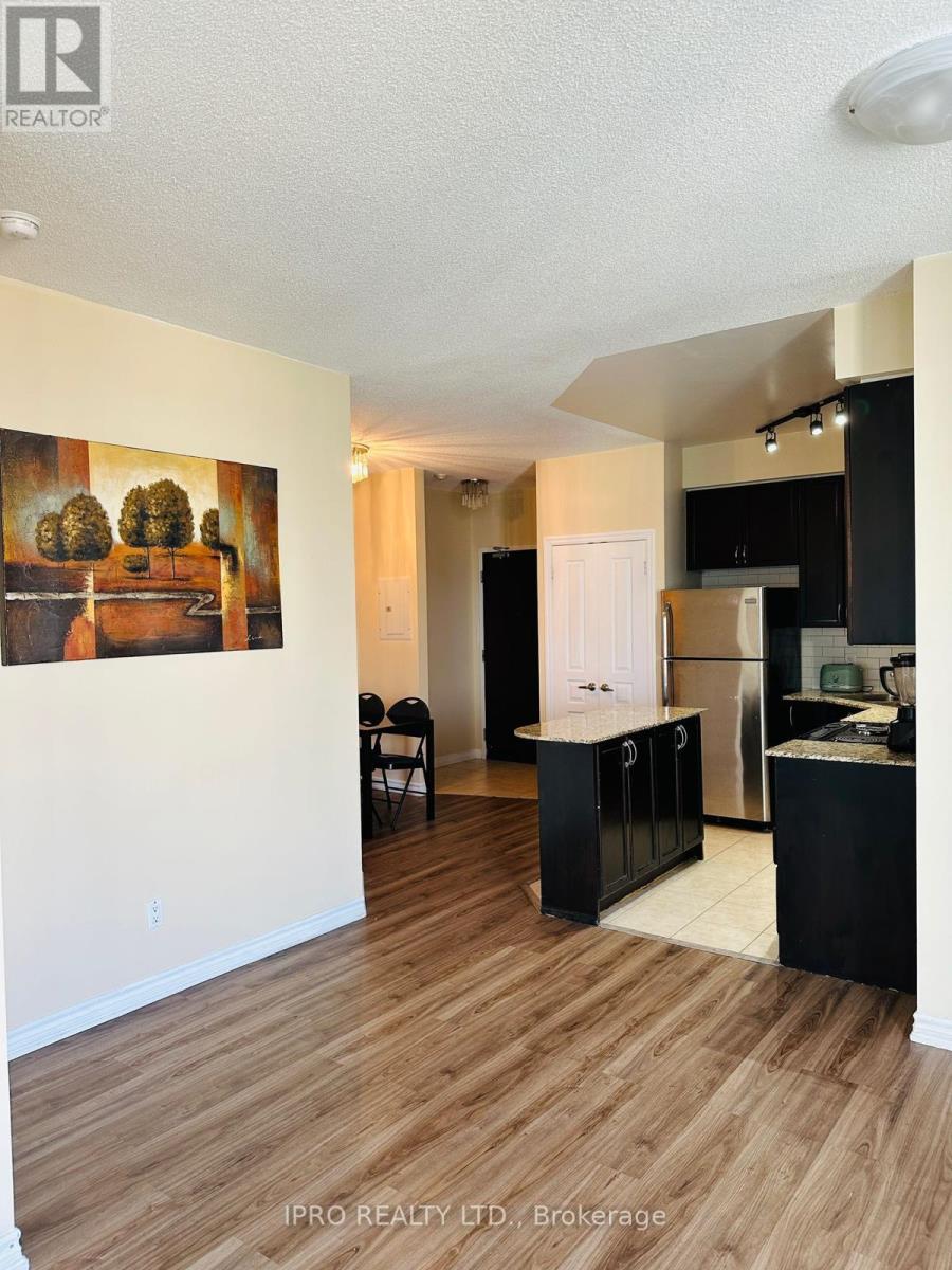 1508 - 225 Webb Drive, Mississauga, Ontario  L5B 4P2 - Photo 4 - W12051387